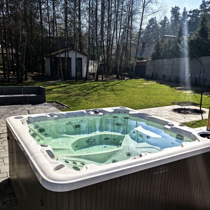 San Escobar jacuzzi sauna jezioro