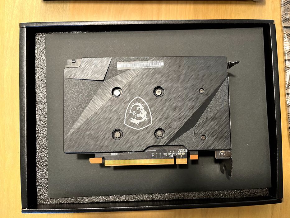 AMD Radeon RX 6500 XT 4GB – Excelente Estado