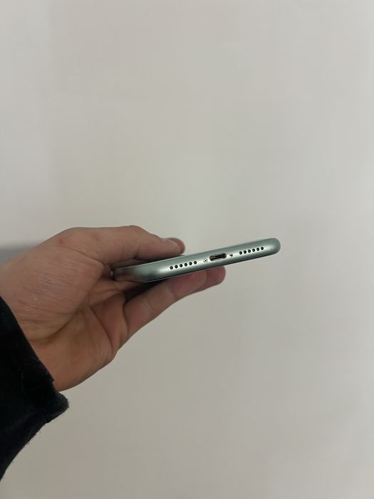 iPhone 11 64GB | зелений | OLX доставка