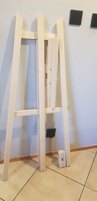 Nowa drewniana sztaluga