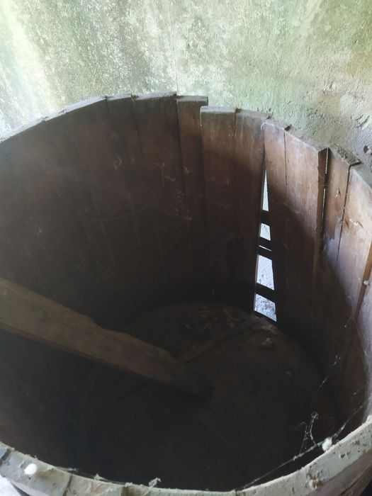 Vendo Dorna com tampa