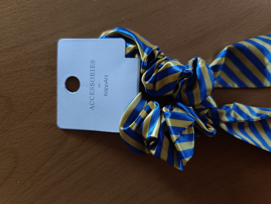 Gumka do włosów  schrunchie ze wstążka