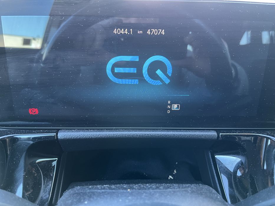 Mercedes EQA 250