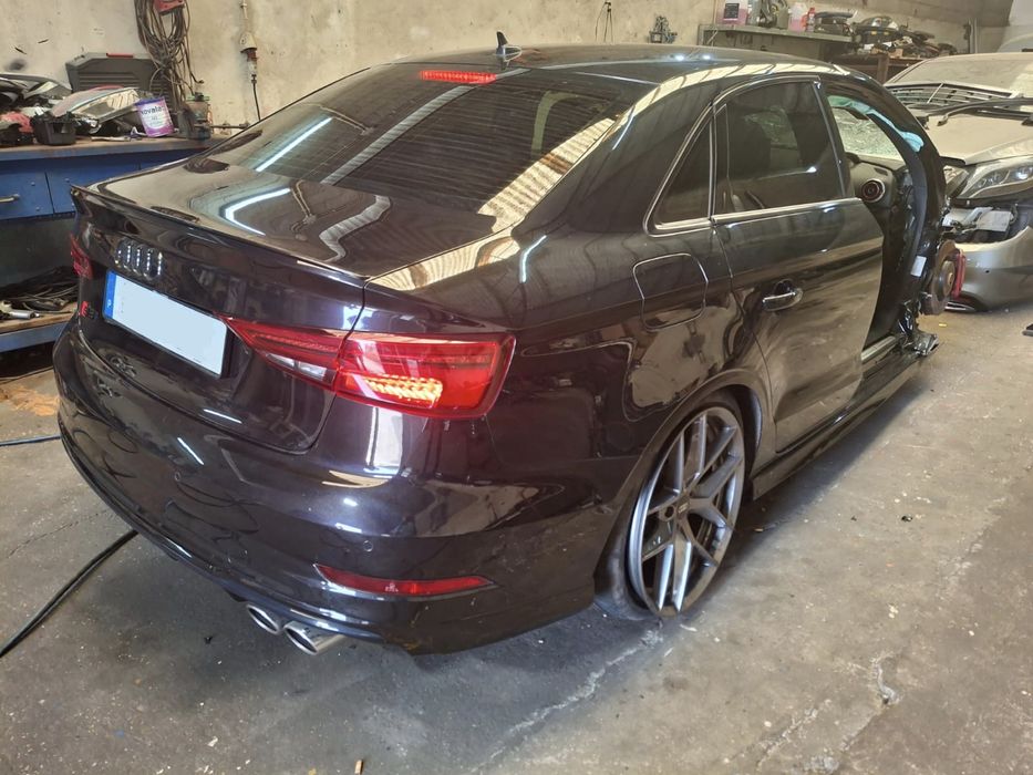 Audi S3 8V2 Limousine 310cv