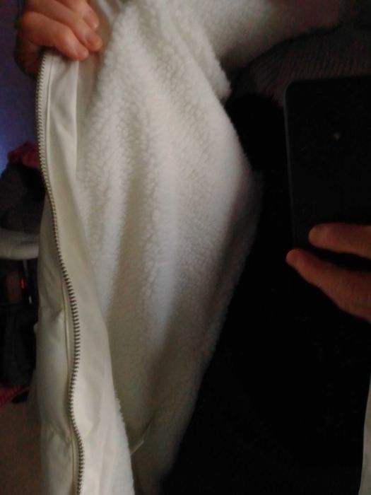 Продам новую куртку .Женскую