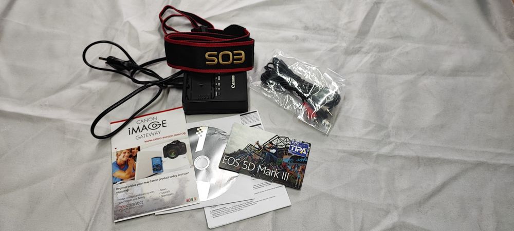 Canon eos 5 D Mark iii  body