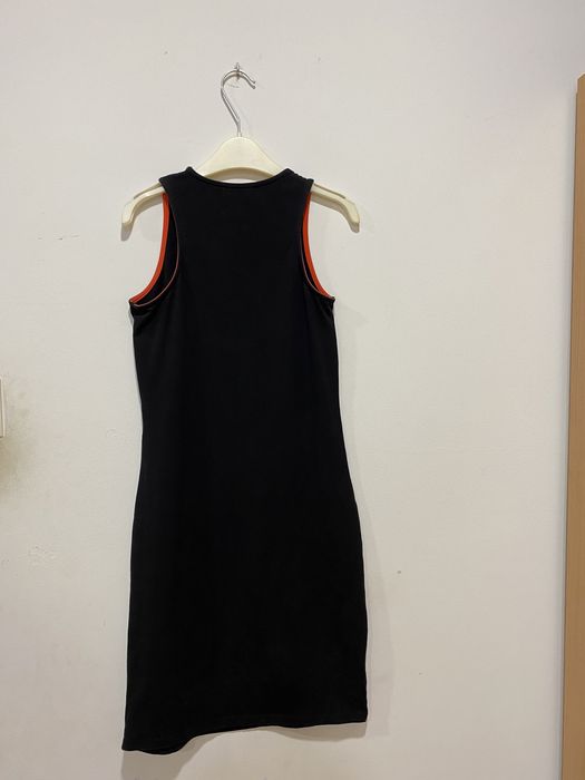 Mała czarna rozmiar s