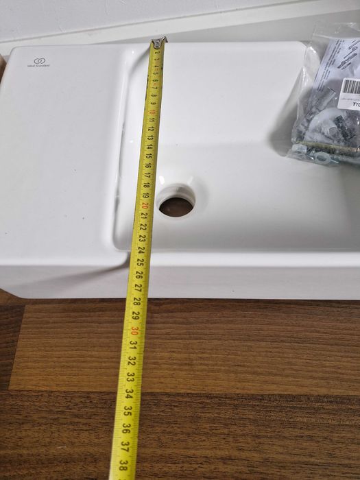 Umywalka ideal standard 25x45cm