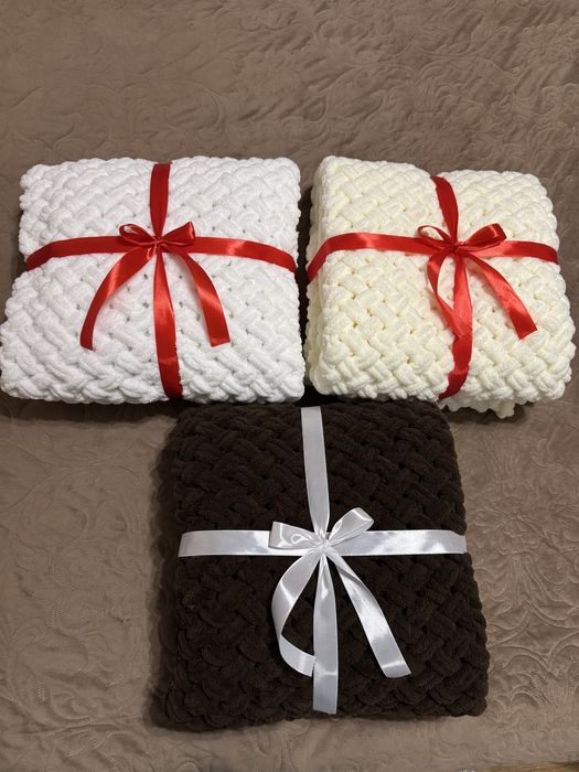 Ручна робота. Плюшеві пледи з Alize Puff