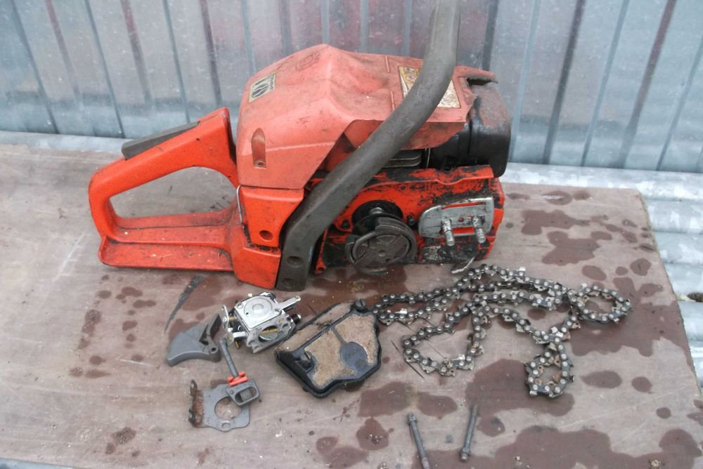 HUSQVARNA 137 w częściach piła pilarka