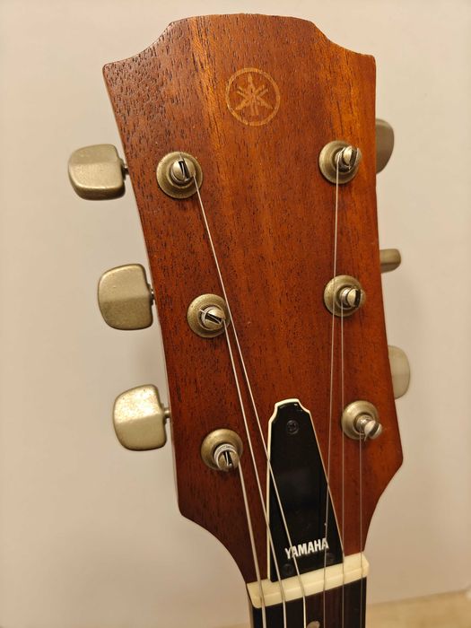 Yamaha SG 30. Japonia. 1973 rok