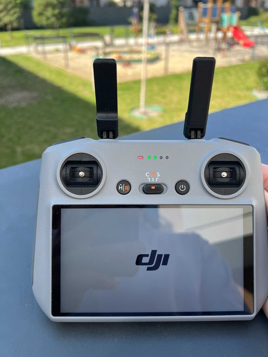 Dron DJI Mini 4 Pro Fly More Combo (RC 2)