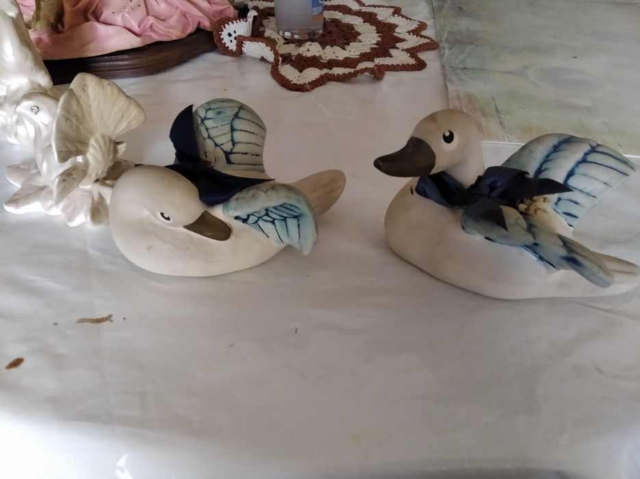 peça decorativa antiga por cinco euros cada