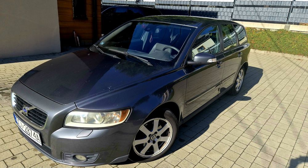 Volvo V50