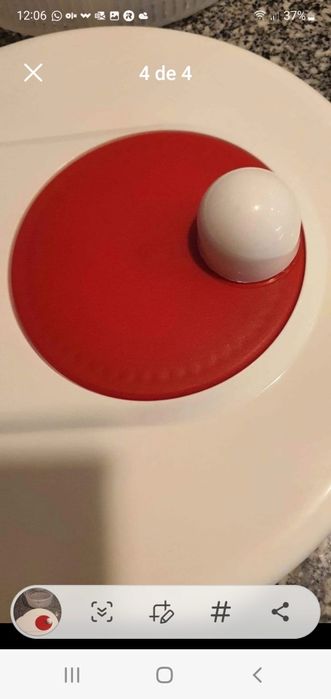 Uma Peça de loiça.