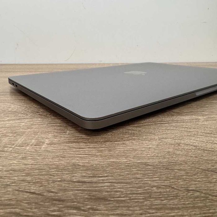 Apple MacBook Pro 2020 13" M1 / 8Gb / SSD 512Gb акб:88% (код: M1244)