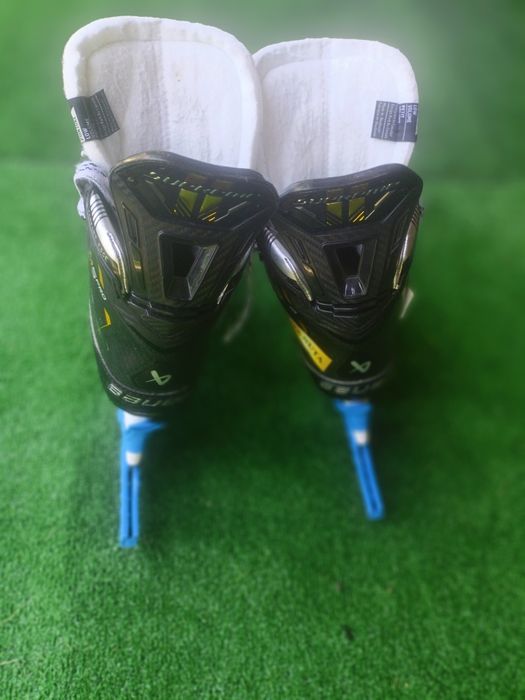 Łyżwy hokejowe Bauer M5 Pro rozmiar 41.5 FIT1