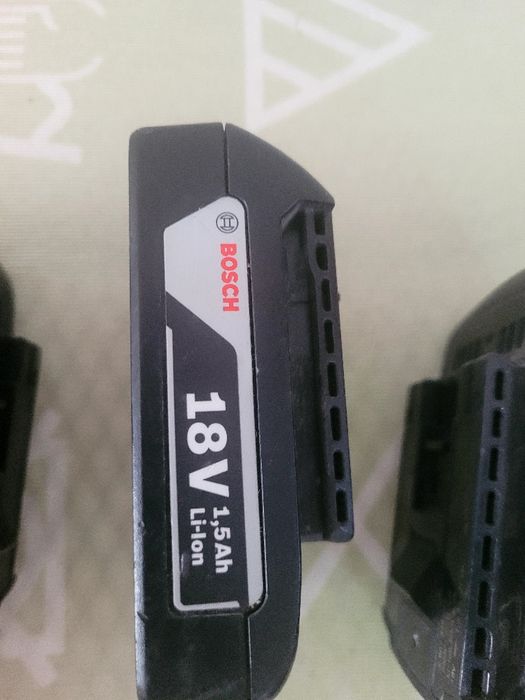 Carregador boch al1820 cv com 3 baterias