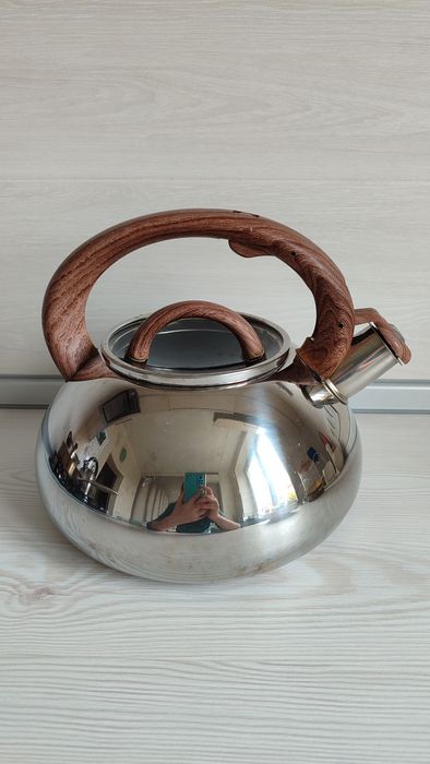 Продам чайник Benson 2,5л