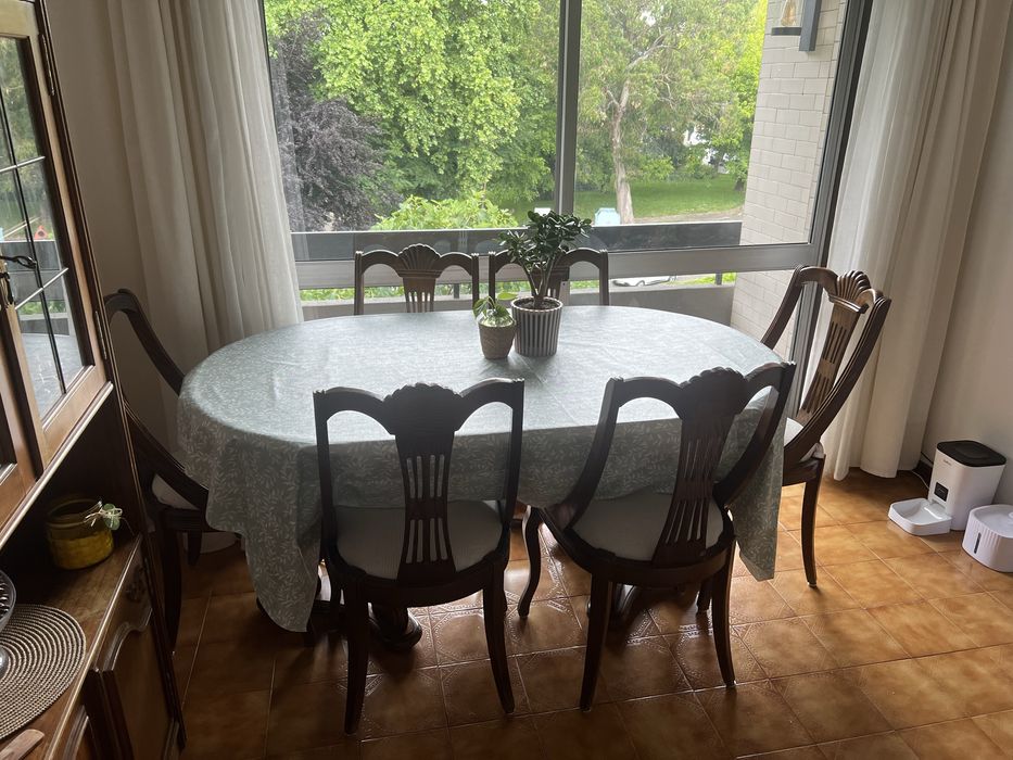 Mesa 6 lugares com cadeiras 2mt