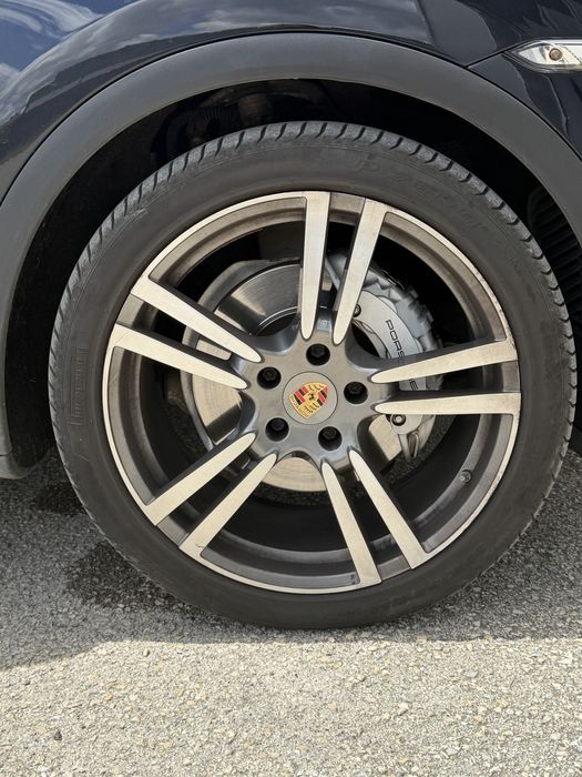 Porsche Cayenne S Hybrid - 150.000 km - Full extras