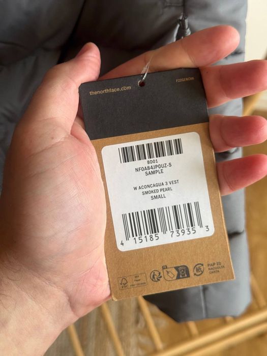 Жилетка жіноча The North Face Aconcague Vest S