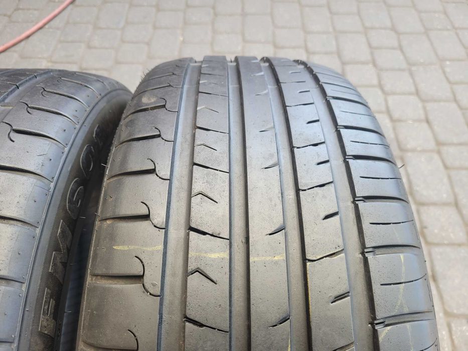 245 / 45 R 19  Firemax