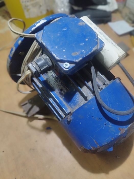Silnik elektryczny 220 V