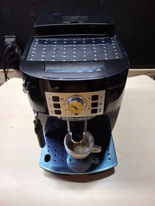 Кавомашина/Кавоварка/Кофемашина/Кофеварка Delonghi Magnifica S