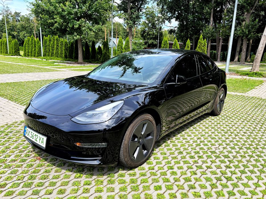 Аренда авто такси Tesla model 3 long range dual motor 82