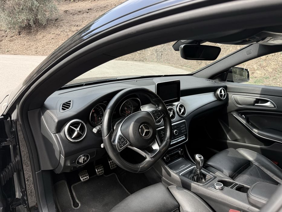 Mercedes-Benz CLA 180 CDi Pack Exclusivo AMG