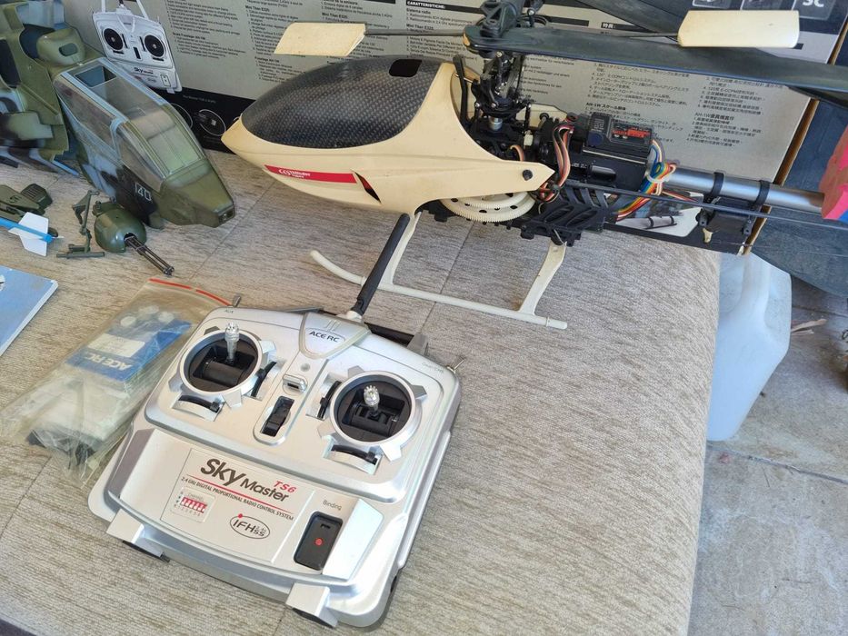 Helicóptero RC Thunder Tiger AH-1W Super Cobra E325 Super Combo - RARO