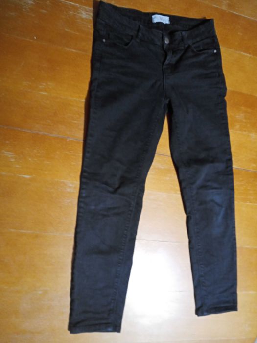 spodnie czarne  chłopięce 134 140