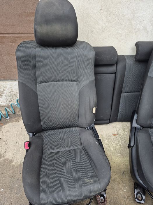 Fotele kanapa Komplet Toyota Avensis