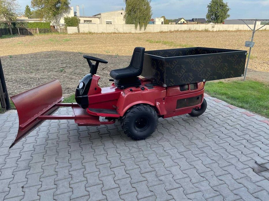 TRAKTOREK  Z PŁUGIEM DO ŚNIEGU, cena do uzgodnienia