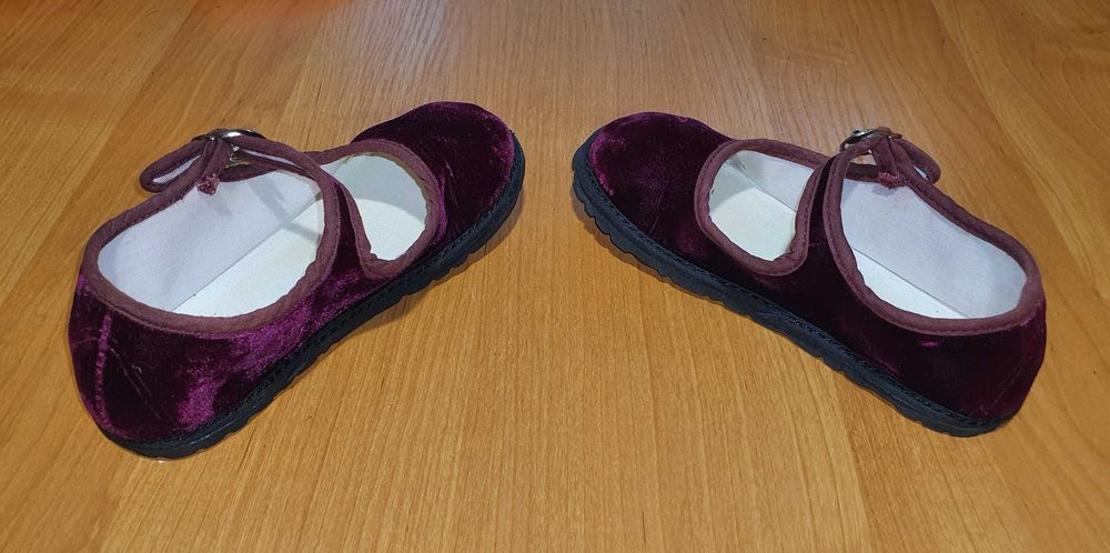 NOWE aksamitne balerinki, rozm. 30 (dł. wkładki 18 cm)