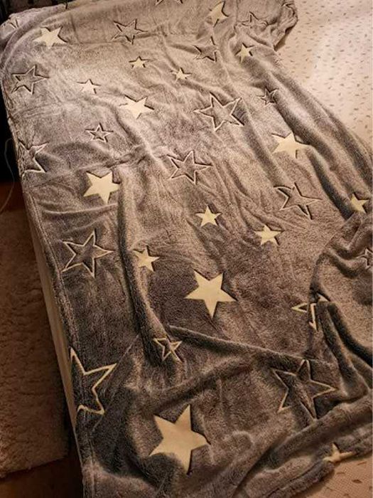 Manta que brilha no escuro