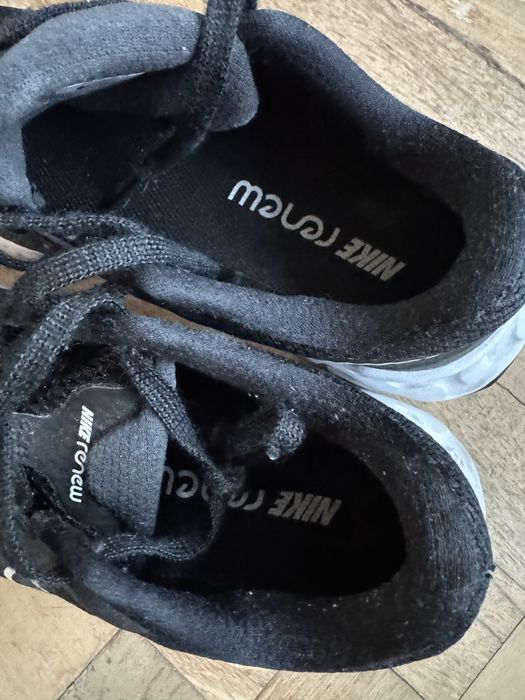 Бігові кросівки nike renew