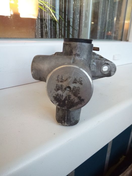 Главный тормозной цилиндр туксон