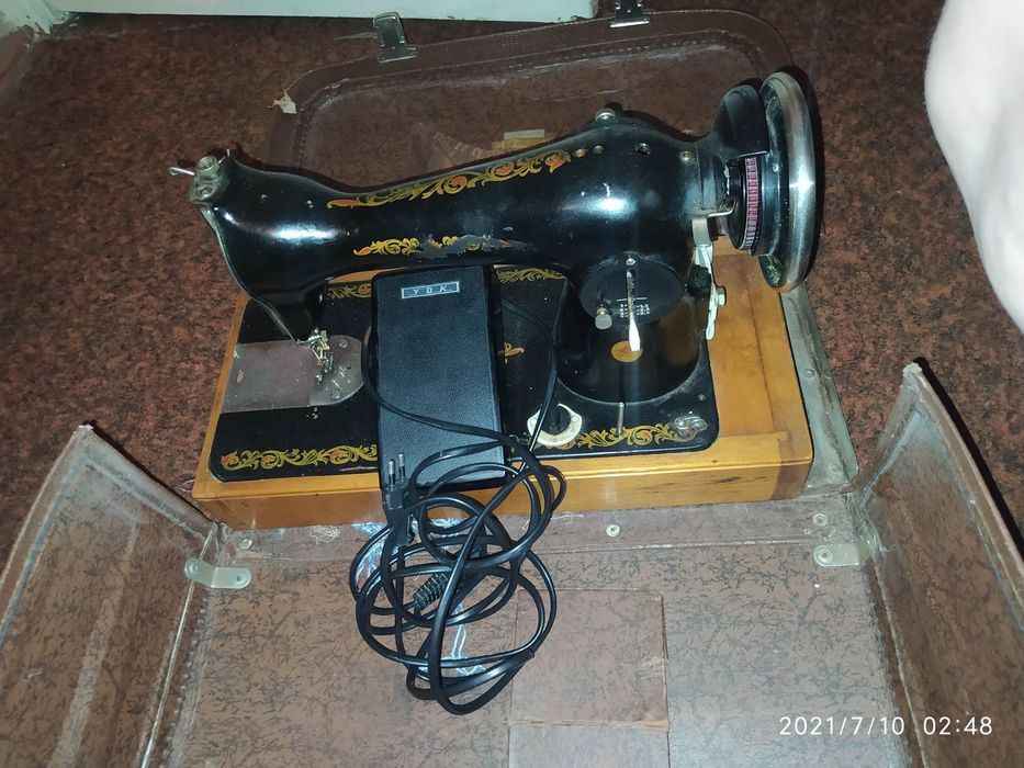 Продам швейную машинку без ножного электропривода и без мотора