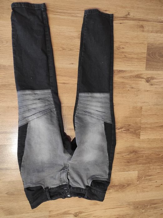 Ciekawe spodnie czarne z jasnym przodem
