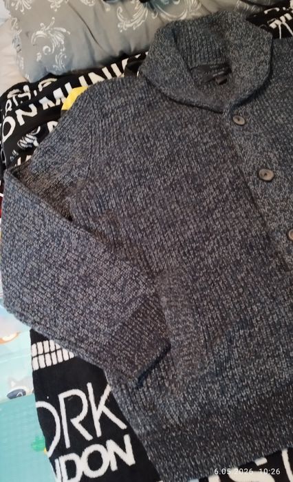 Sweter z kieszeniami zapinany na guziki XXL