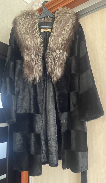 Продам жіночу шубу