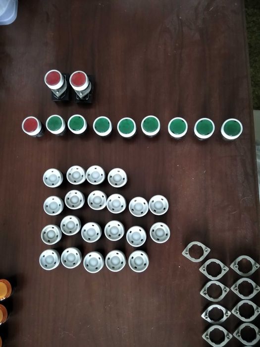 Sinalizadores e botoneiras