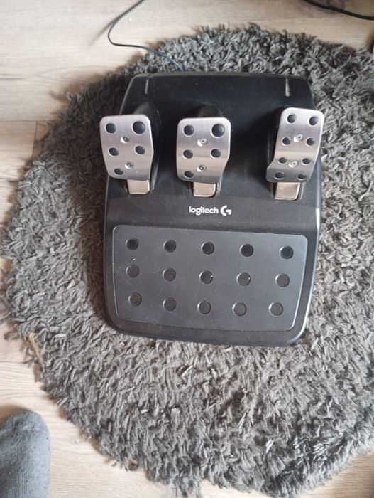 Zamienię/sprzedam Xbox series S+Pad+Kierownica Logitech g920+Pedaly+shifter