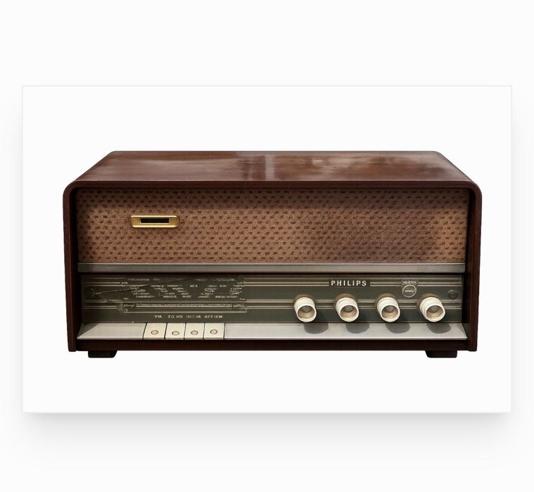 Rádio antigo para decoração