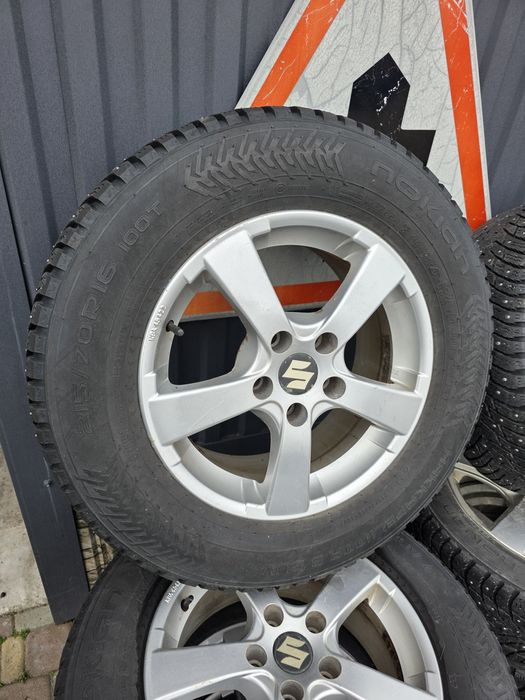 Диски з шинами 215/70/16