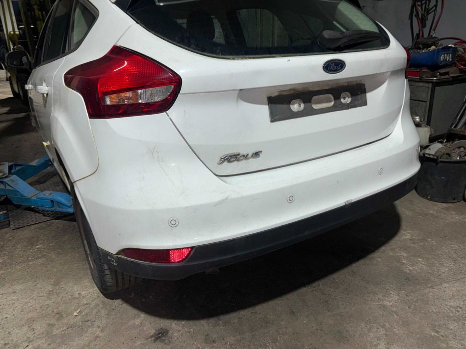 Tampa da mala Ford Focus MK3 1.5 TDCI