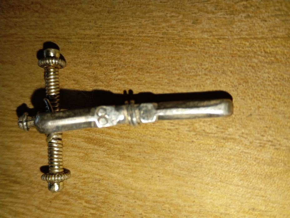 Fíbula romana em prata