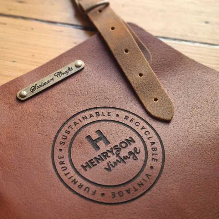 Лазерне гравіювання (друк) на металі, пластику (логотип, зображення)